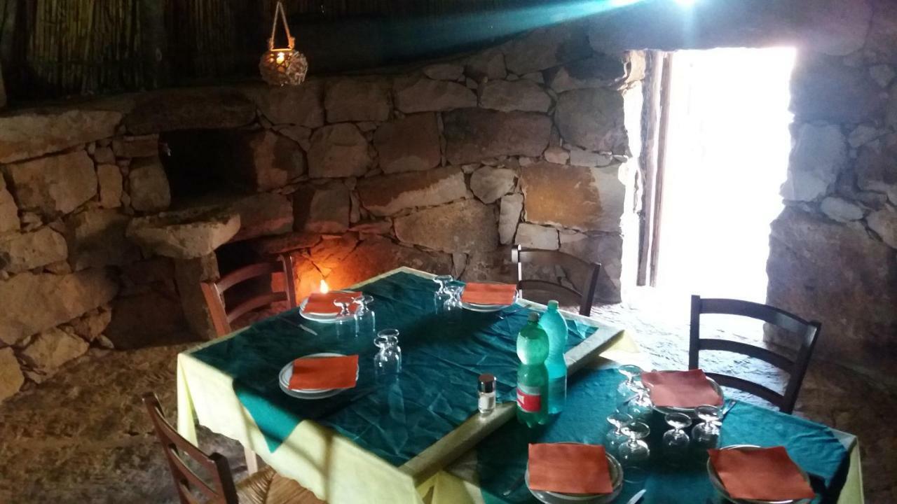 Agriturismo Sa E Padedda Mores Dış mekan fotoğraf
