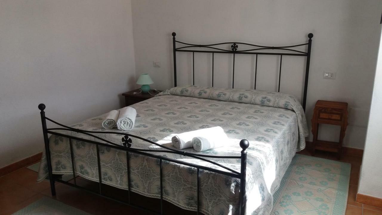 Agriturismo Sa E Padedda Mores Dış mekan fotoğraf