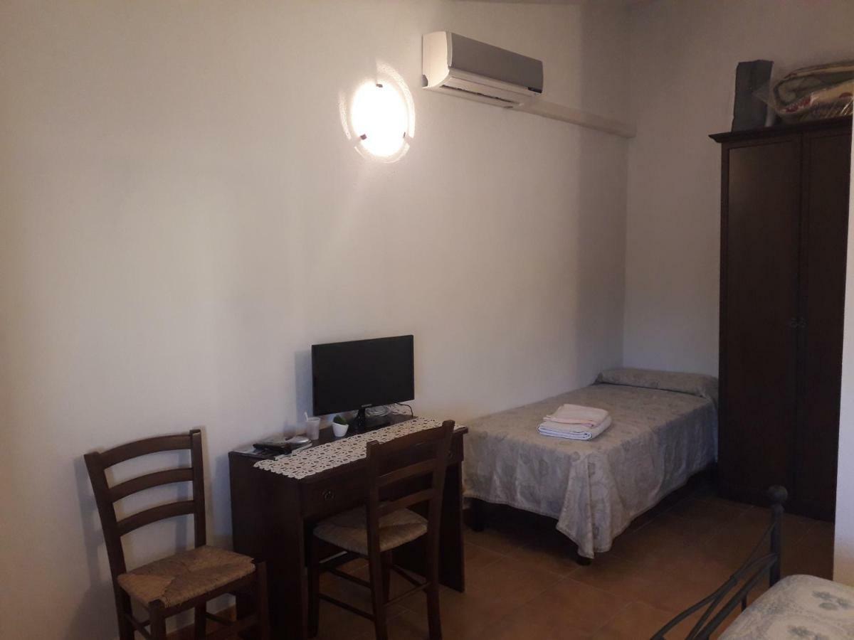 Agriturismo Sa E Padedda Mores Dış mekan fotoğraf